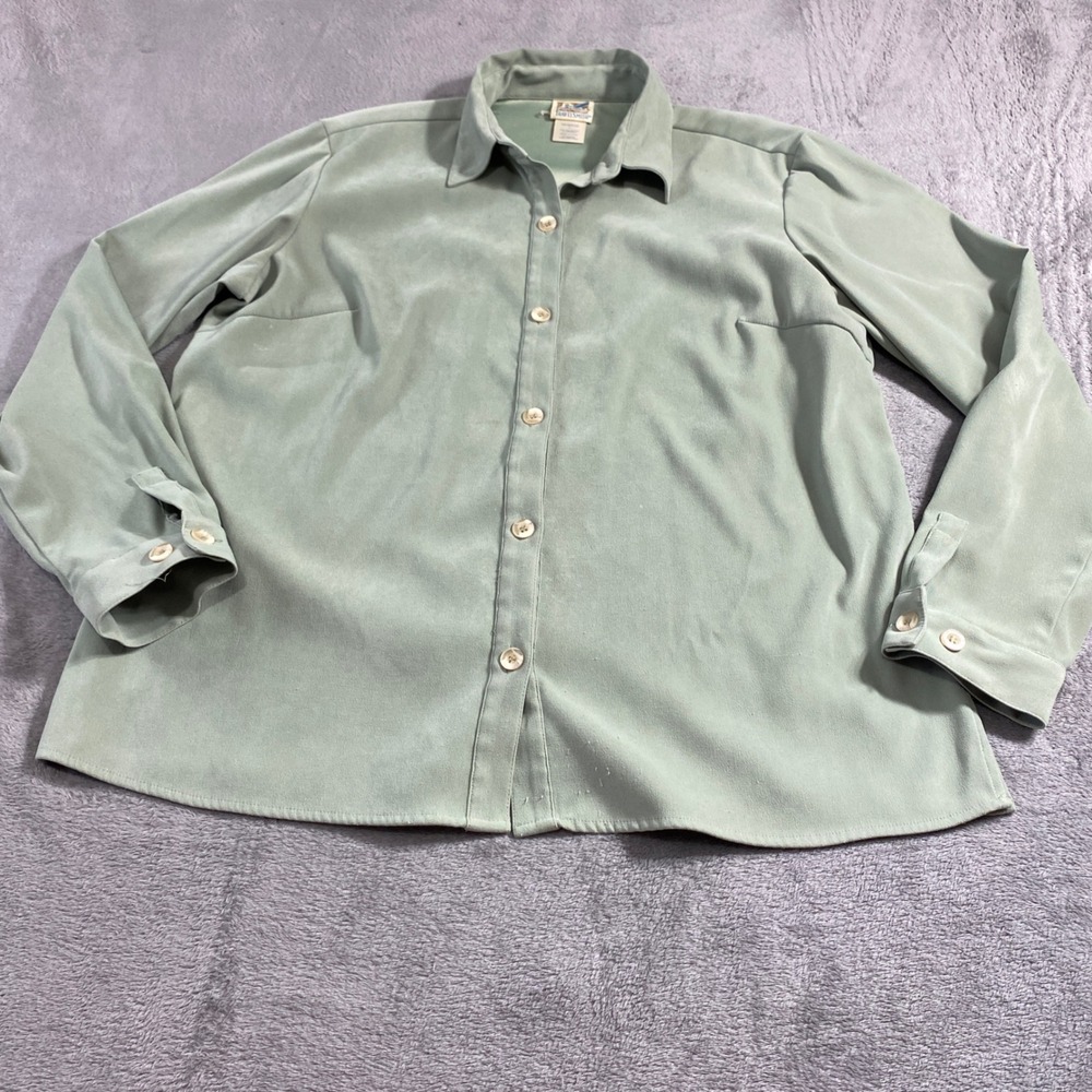 TravelSmith Button Down Shirt Size L Sage Green Long Sleeve Sueded Stretch 5662